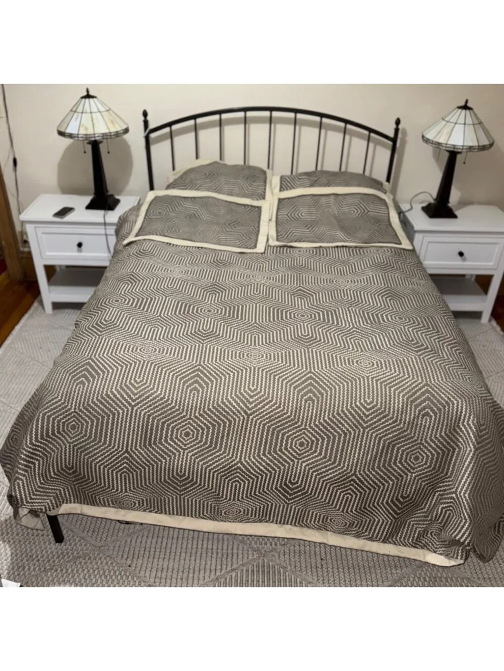 Madison Park Signature Shades of Grey Queen Duvet cover set